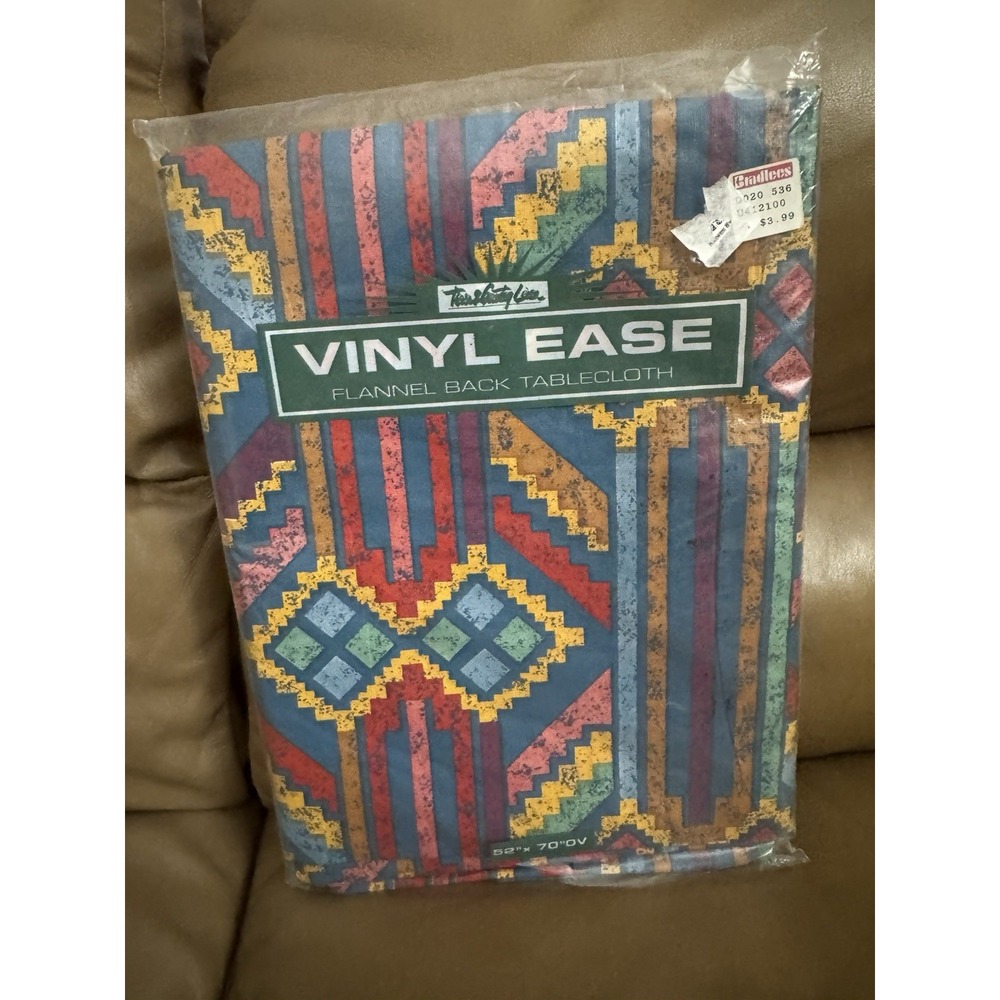 Vintage 1992 Town & Country Vinyl Tablecloth 52x70 Oval Southwestern NIP Flannel